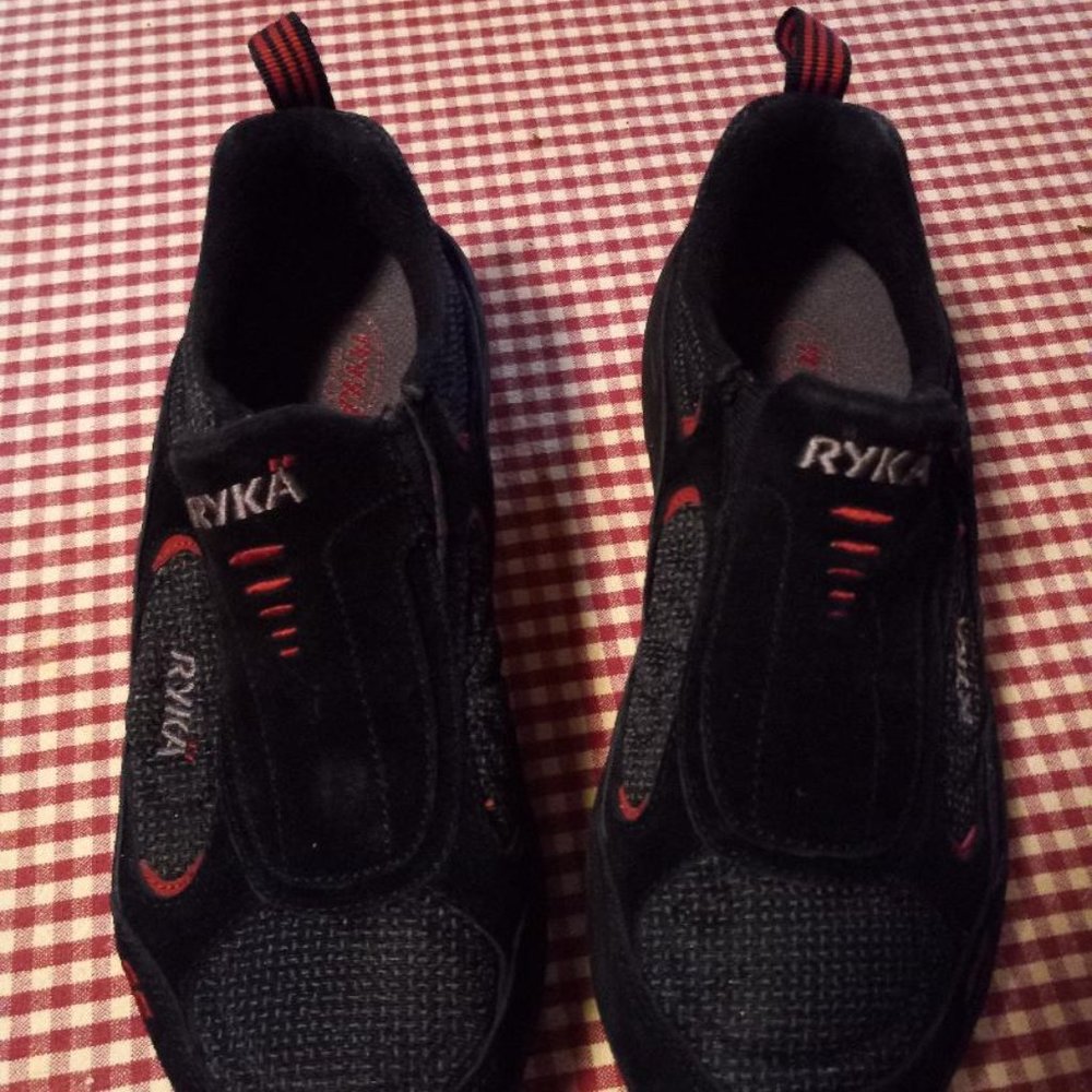 Brand New Women's Ryka Black Suede Slip On Athletic Shoe Size 7 1/2 W
